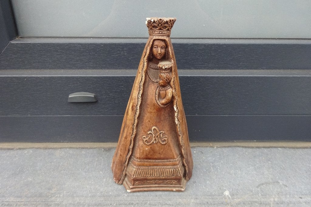 Objet religieux Notre Dame de Walcourt en plâtre, Enlèvement