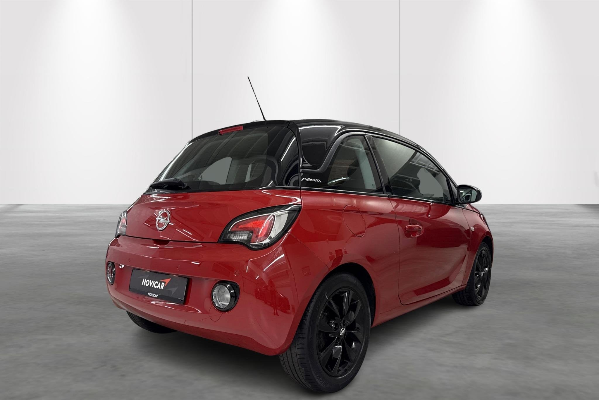Opel ADAM 1.4 100pk S/S MT5 Adam Red 'n' Roll, Autos, Rouge, Volant multifonction, Boîte manuelle, Noir