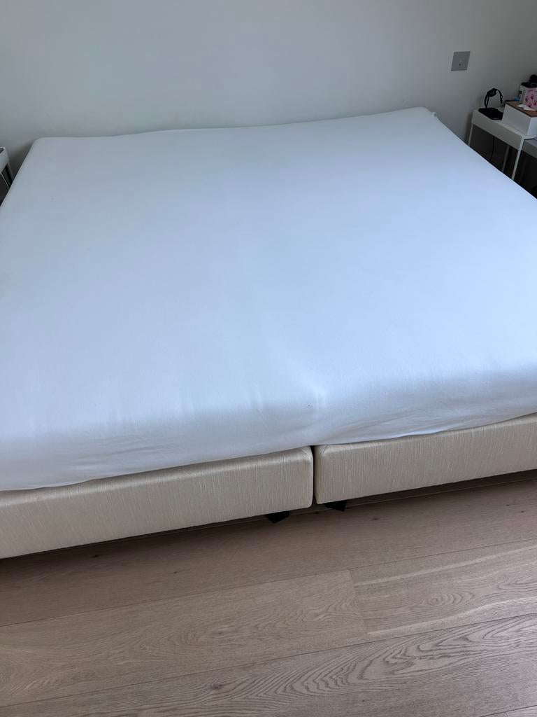 XL hotel boxspring 200*210 incl nette matrassen, Ophalen, Tweepersoons, Zo goed als nieuw, Overige maten