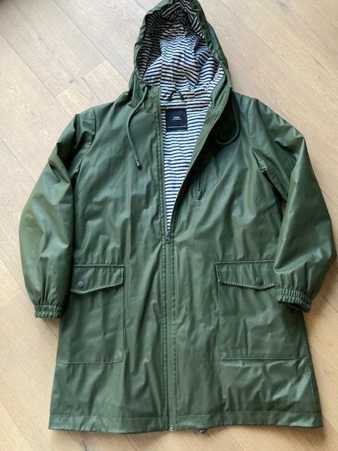 Zara gewatteerde regenjas maat L, Kleding | Dames, Zara, Ophalen of Verzenden, Maat 42/44 (L), Groen