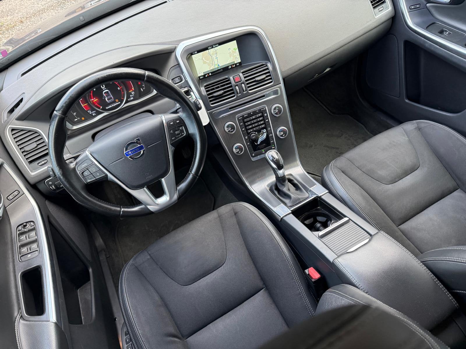 Volvo XC60 2.0D Inscription - Automaat Xenon - 2016 - 150PK, Auto's, Automaat, Monovolume, Euro 6, Parkeersensor