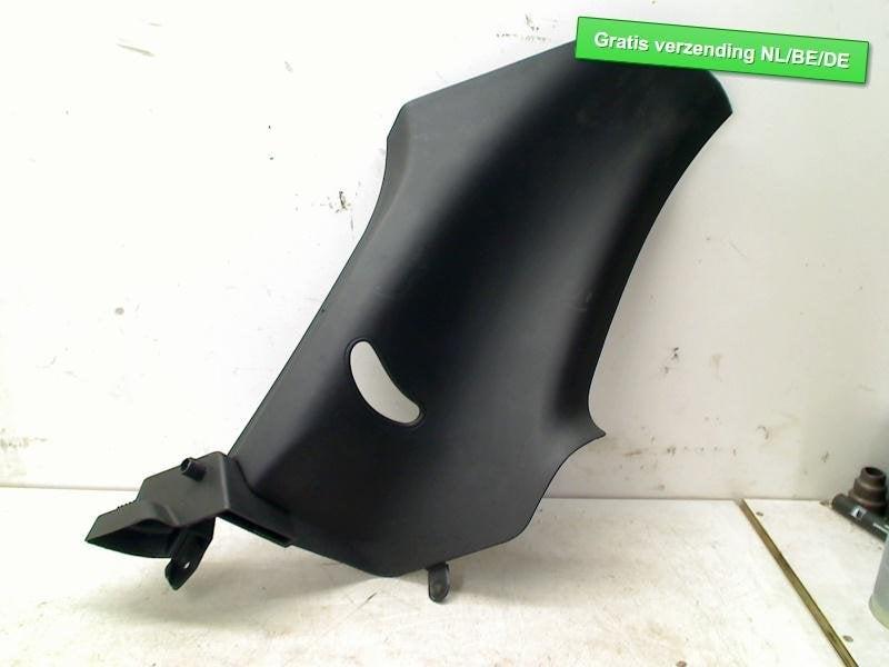 C STIJL BEKLEDING LINKS zwart 500 / 595 / 695 (735426822SX), Auto-onderdelen, Interieur en Bekleding, Taurusavenue 1
2132 LS  Hoofddorp, NL