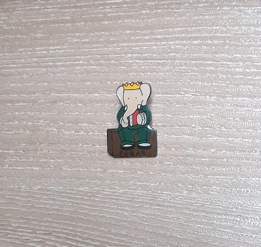 PIN - BABAR - ELEPHANT - OLIFANT - BRUNHOFF, Verzenden, Gebruikt, Figuurtje, Speldje of Pin