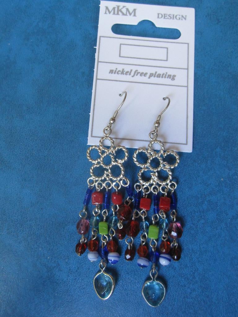 Boucle d'oreille colorée avec cœurs en bas (neuve), Neuf, Enlèvement ou Envoi, Autres couleurs, Autres matériaux