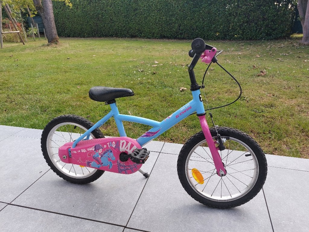Vélo enfant fille B'Twin "Tagada" 16 pouces – bleu et rose, Vélos & Vélomoteurs, Frein sur jante, Enlèvement, Utilisé, B'twin