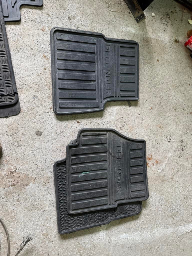 Matten sets Land Rover Defender, Ophalen, Zo goed als nieuw