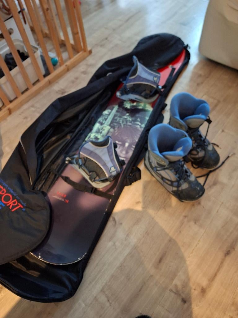 Snowboard, bindingen, zak, boots, Enlèvement, Utilisé, Planche