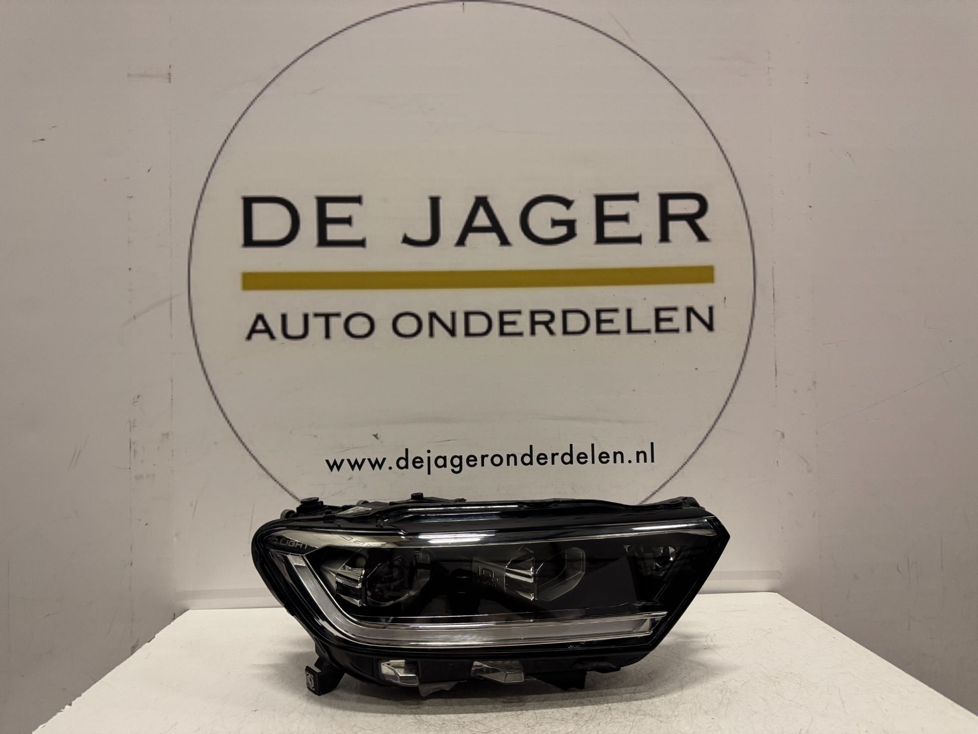 VW T-ROC T-ROC FACELIFT VOL LED KOPLAMP RECHTS 2GA941036AT, Volkswagen, Volkswagen AG, Vw@volkswagen.de, Utilisé