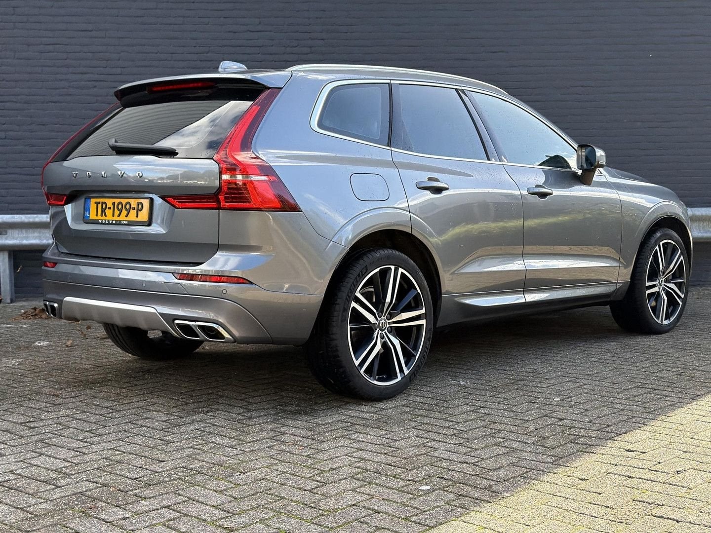 Volvo XC60 2.0 D3 Momentum | € 11.950,- NETTO! | Leder | Cru, Autos, Argent ou Gris, Achat, Entreprise, Boîte manuelle