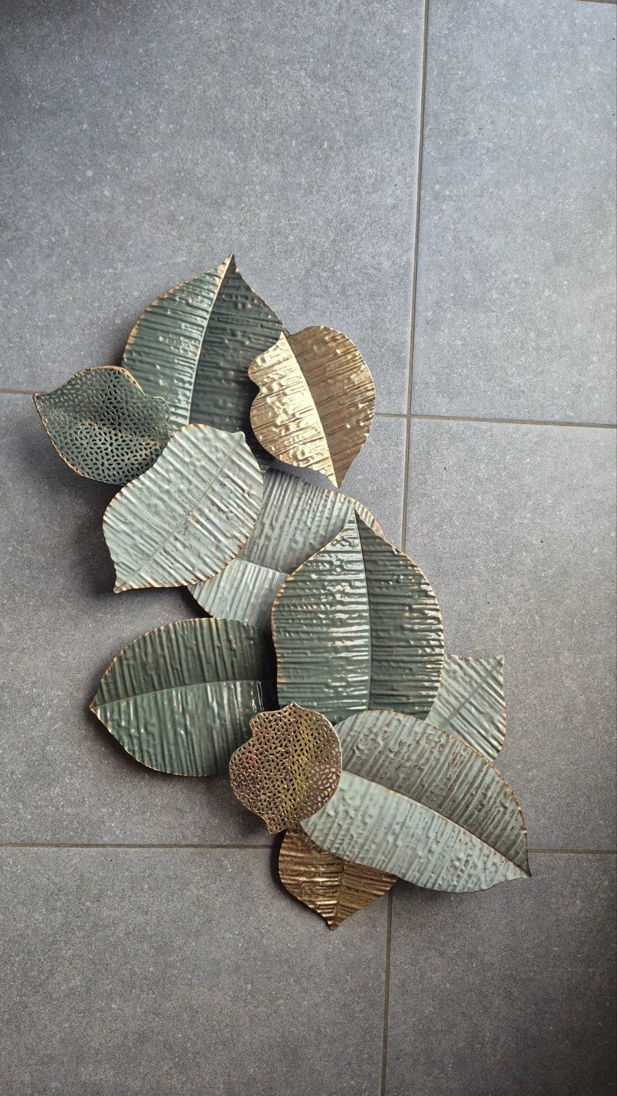 Wandreliëf metalen bladeren groen & goud, Huis en Inrichting, Ophalen, Metaal, 70 cm, Nieuw