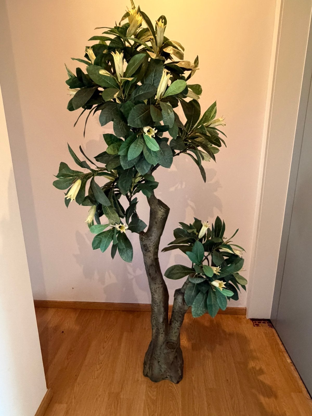 Kunstboom magnolia, Ophalen, Zo goed als nieuw