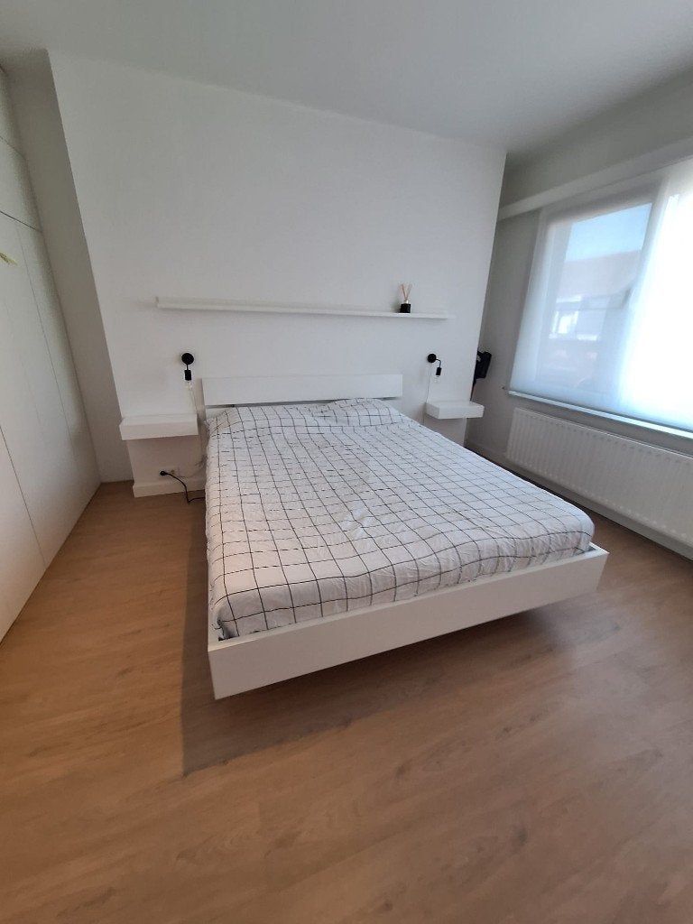 Wit bed met matras en lattenbodem, Ophalen, Wit, Tweepersoons, Zo goed als nieuw
