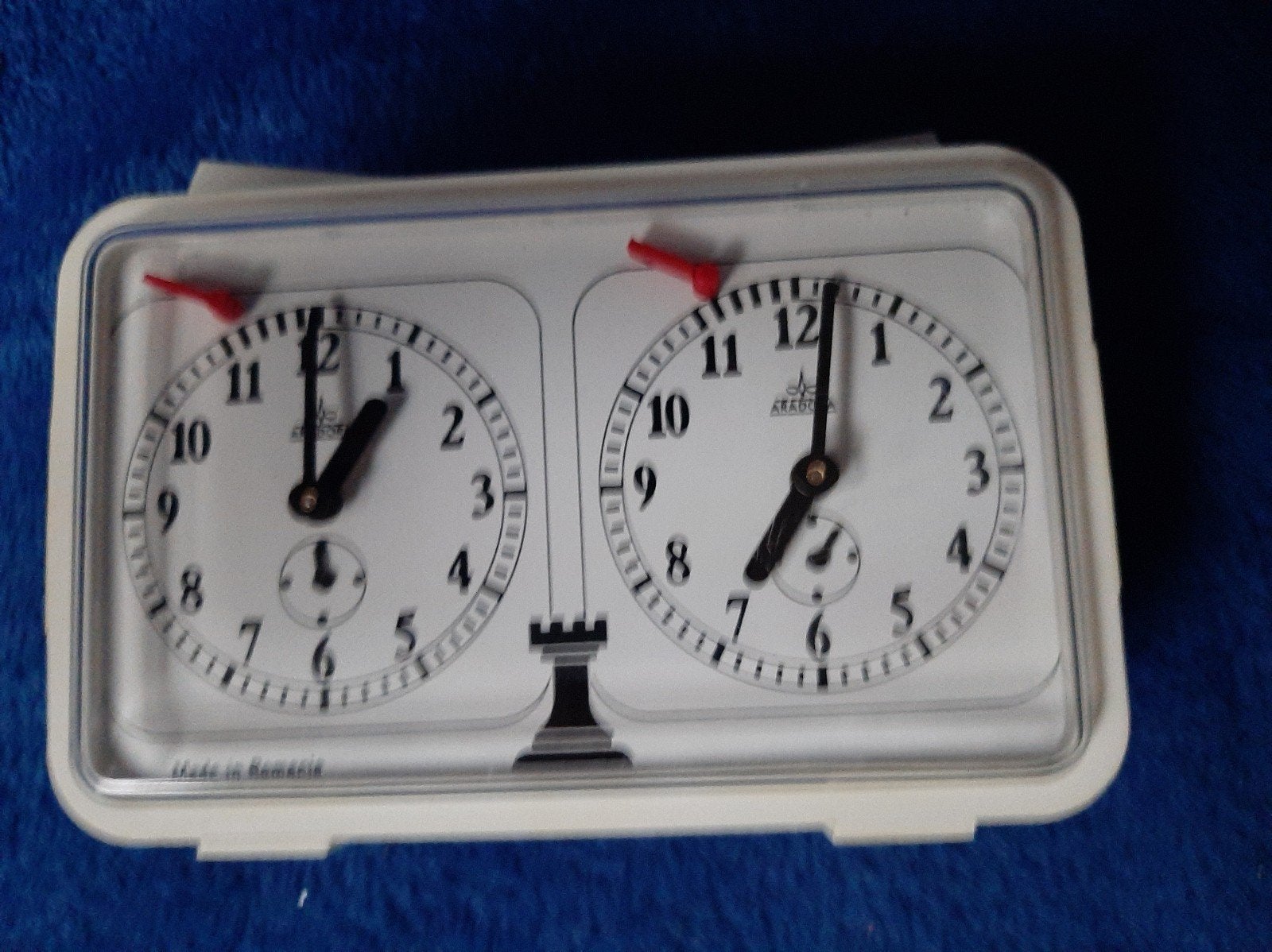 Horloge d'échecs mécanique, Enlèvement