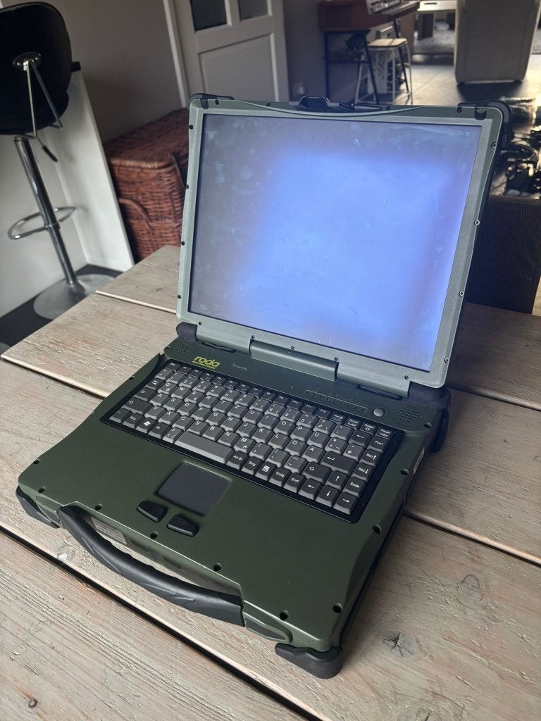 Roda Rocky III+ Laptop in Leger kwaliteit BUND Core2duo SSD, Gebruikt, Met videokaart, Minder dan 4 GB, Qwerty