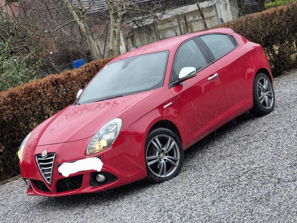 Alfa romeo Giulietta 16jtd 117mkm 2014 1prop clima 6500€, Auto's, Alfa Romeo, Bluetooth, Euro 5, 1600 cc, 5 deurs