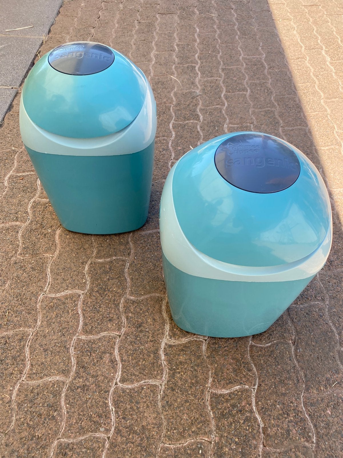 2 Poubelles à langes Tommee Tippee, Enfants & Bébés, Enlèvement, Comme neuf