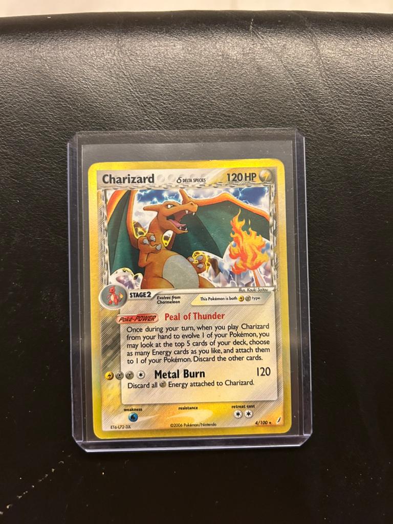 Charizard - crystal guardians, Verzenden, Zo goed als nieuw