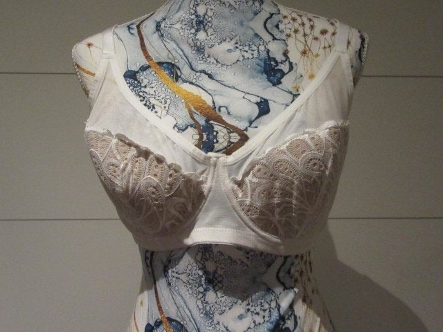 witte BH - Mt 105E - dames - ondergoed, Ophalen of Verzenden, Overige kleuren, BH