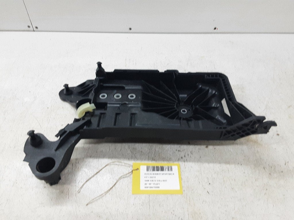 SUPPORT DE BATTERIE Audi A3 Sportback (8YA) (5WA915331C), Auto-Union-Straße  1,
85057  Ingolstadt, DE, Info@audi.de, Audi, Utilisé