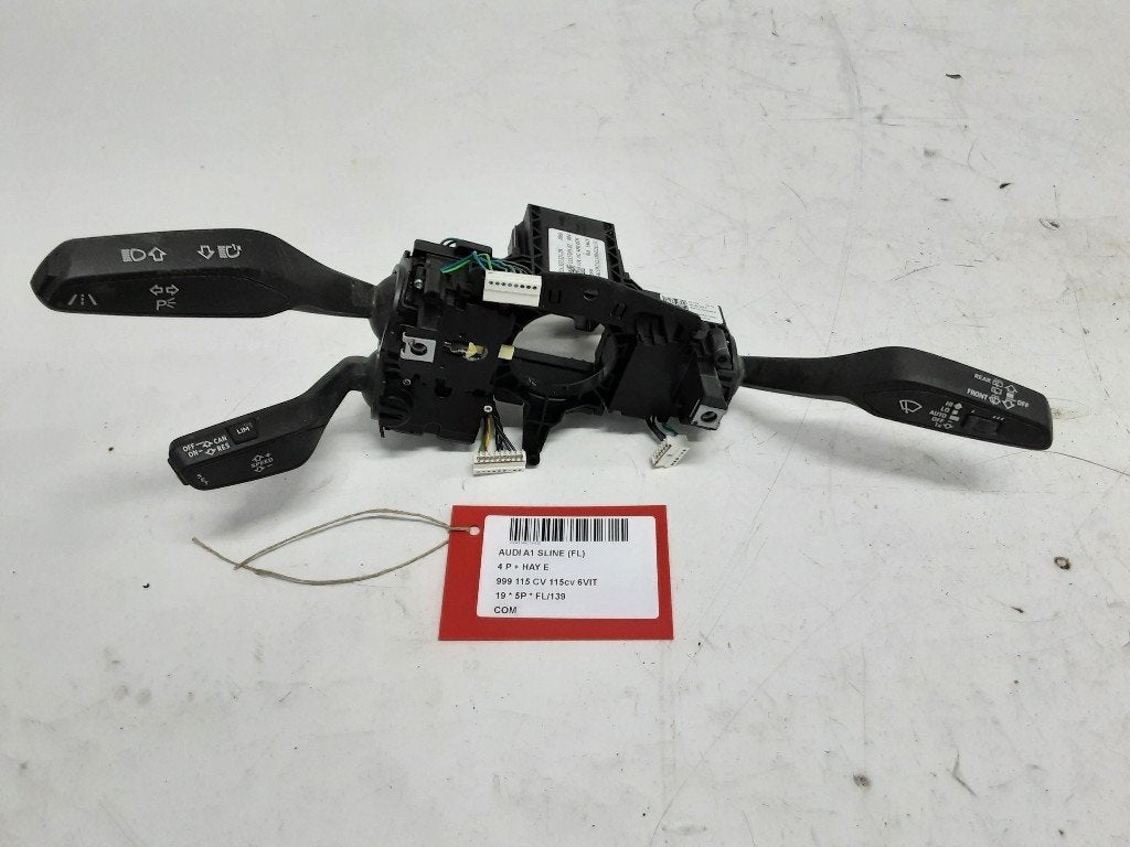 COMMUTATEUR Audi A1 Sportback (GBA) (82A953521DS), Mevr. I. Hauben, Audi, Utilisé, Rue de l'Espoir 34 34
4030  GRIVEGNÉE, BE