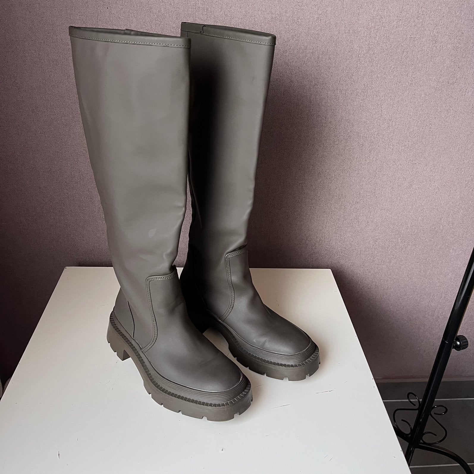 Laarzen zara 38, Kleding | Dames, Ophalen of Verzenden, Zo goed als nieuw