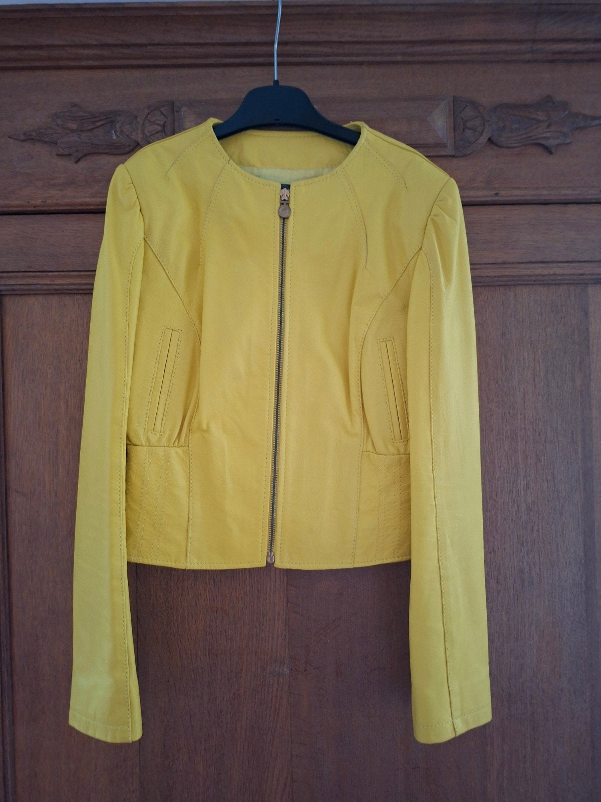 Superbe veste dame 100% cuir, Vêtements | Femmes, Vestes & Costumes, Enlèvement, Jaune