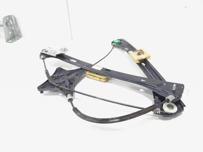 Mécanique vitre 4portes avant gauche d'un Volkswagen Passat, Autos : Pièces & Accessoires, Volkswagen, -, 3 mois de garantie, Utilisé
