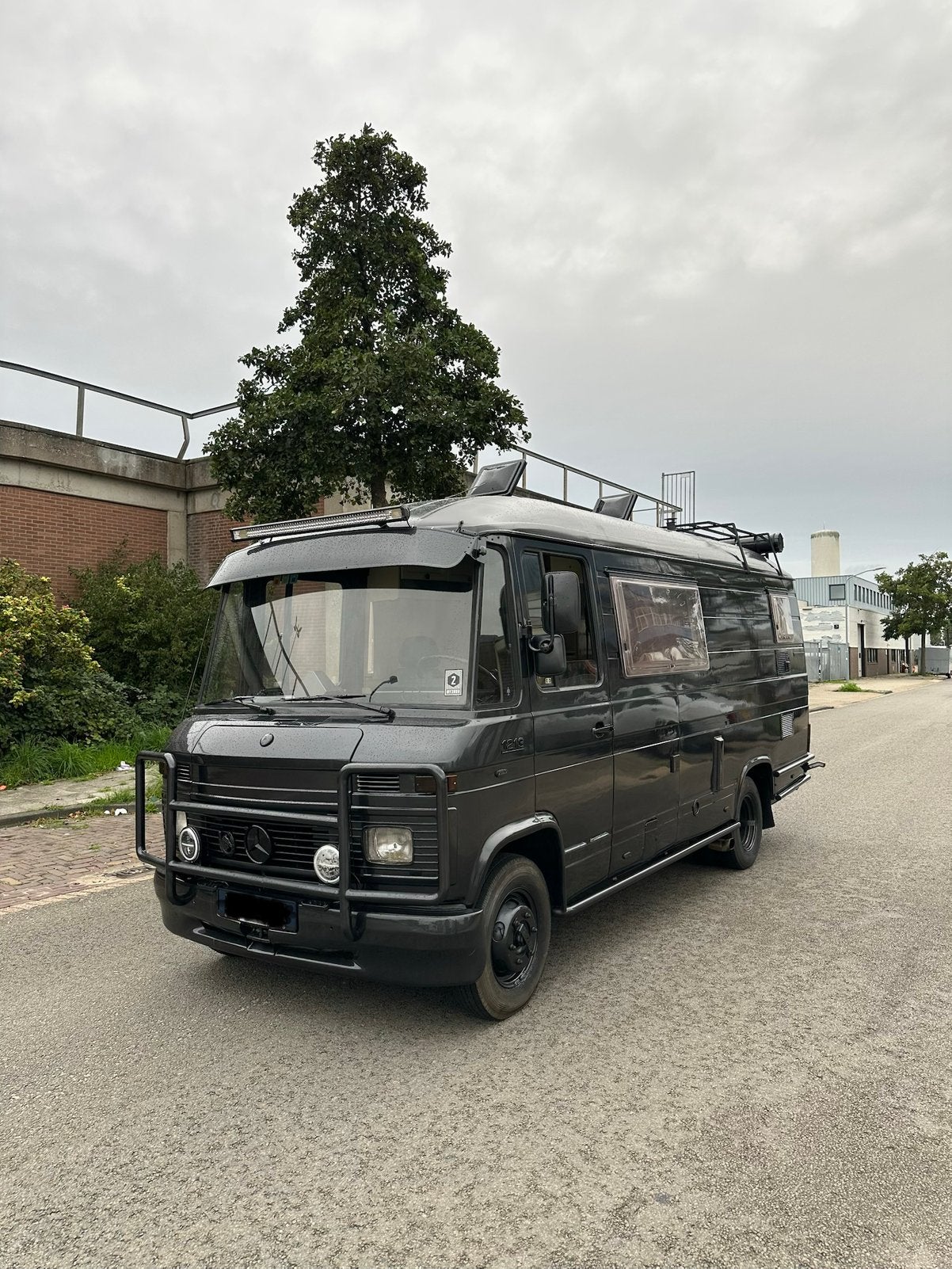 Mercedes-Benz L407 DG CAMPER / MOBILHOME / UNIEK EXEMPLAAR!, Buscamper of Camperbus, Fietsendrager, Boiler, Particulier