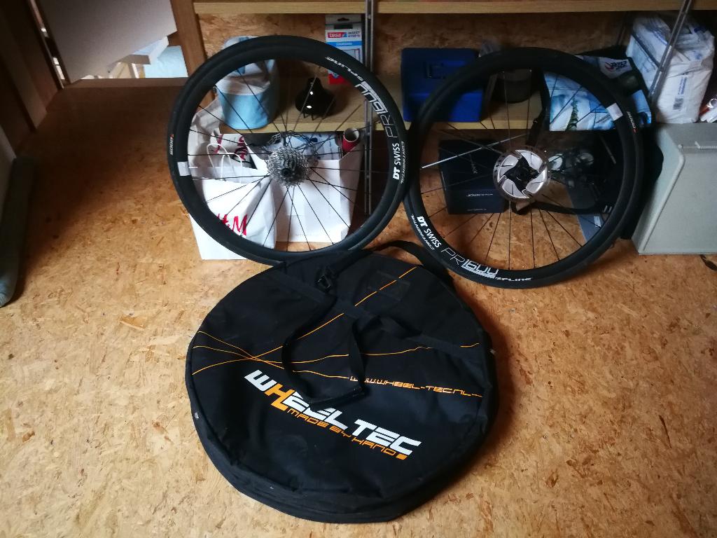 roues de velo de route dt swiss PR1600 spline, Vélos & Vélomoteurs, Enlèvement, Comme neuf, Carbone