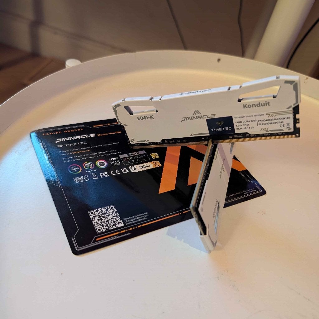 32GB DDR4 3200Mhz 16x2 RAM - White Edition, Computers en Software, RAM geheugen, Ophalen, 32 GB, DDR4, Nieuw
