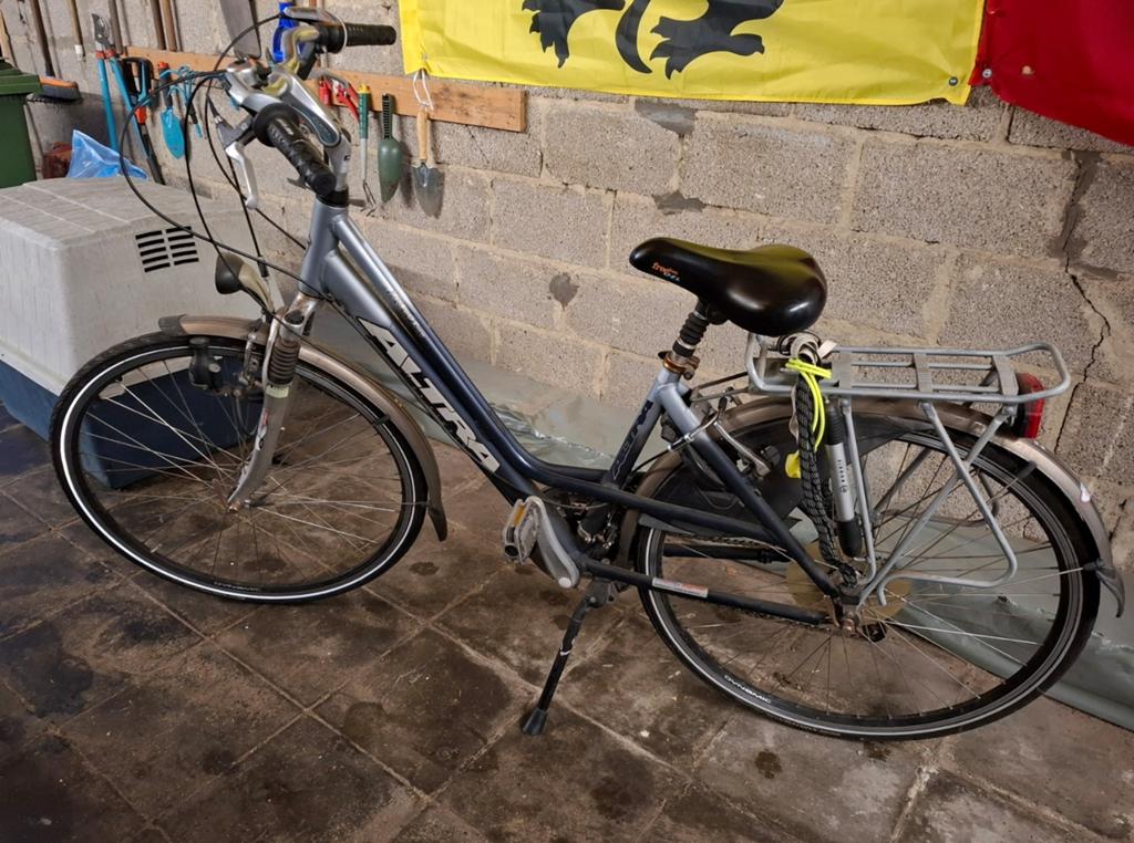 Damesfiets Altra, Gebruikt, Velgrem, Versnellingen, Ophalen