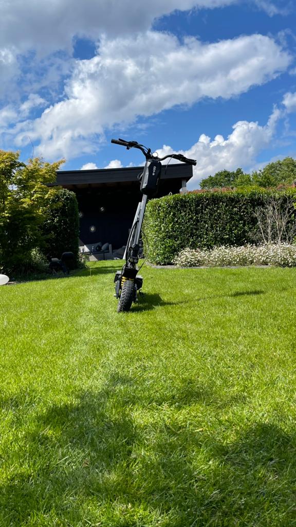 Elektrische step ootd t10 pro (vesc), Watersport en Boten, Wingsurfen, Ophalen, Zo goed als nieuw