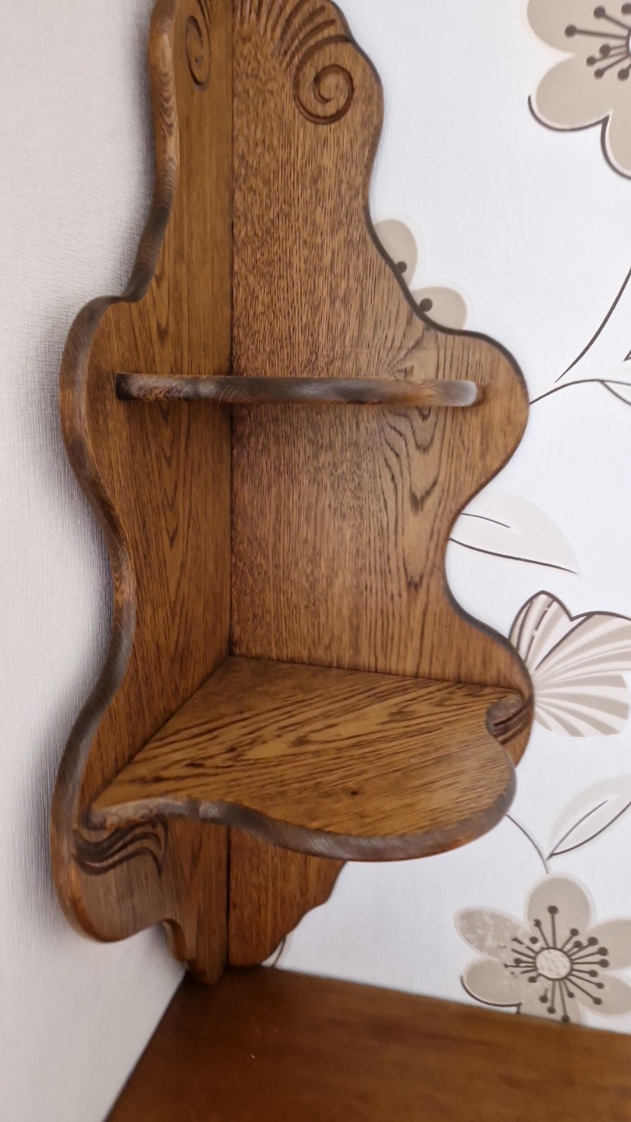 Houten hoekrekje. In zeer goede staat., Enlèvement