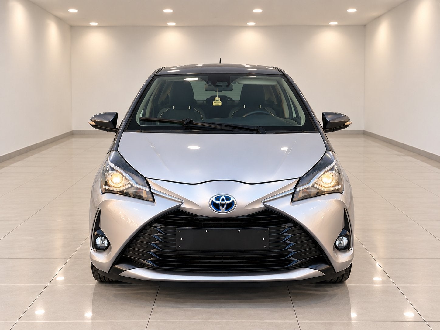 Toyota Yaris Hybride 1.5 VVT-i *Y20 Edition* Navi*Camera*, Auto's, Stof, 4 cilinders, 5 zetels, Bluetooth
