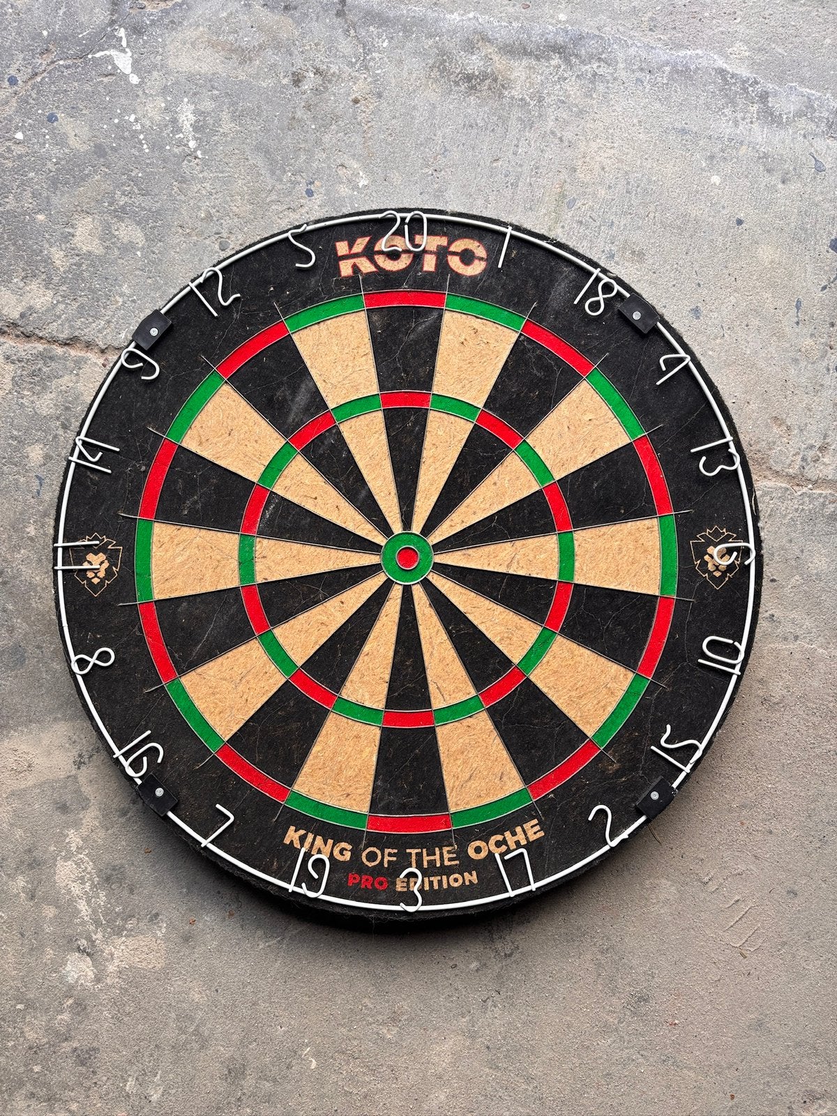 Dartsbord, Sports & Fitness, Enlèvement, Comme neuf, Cible de fléchettes