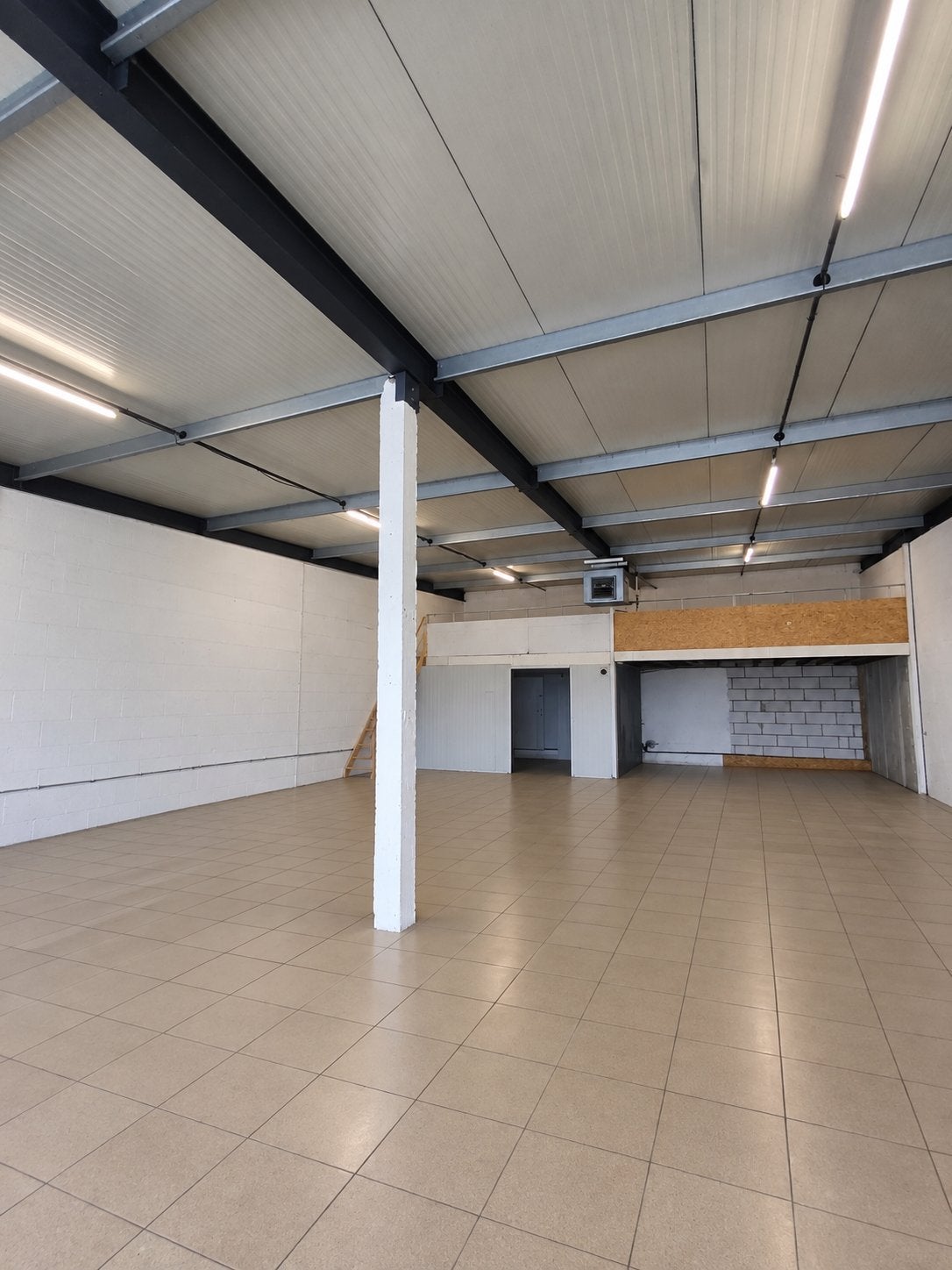 HANDELSPAND TE HUUR AAN DE N60 TE EKE, Immo, Huizen te huur