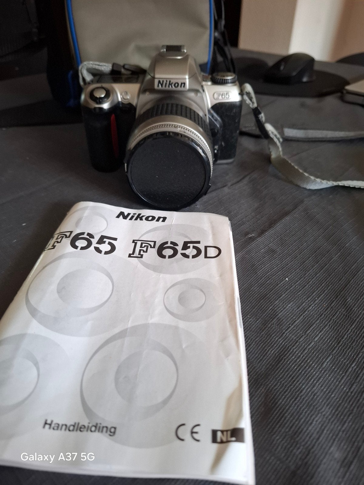 Nikon F65D + bag, Enlèvement ou Envoi, Nikon