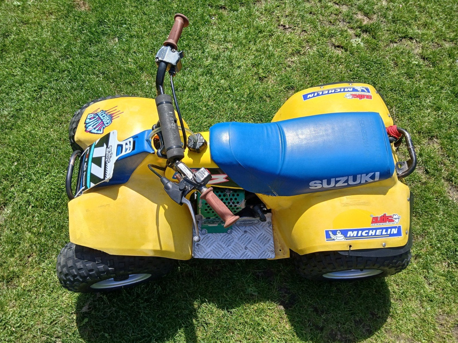 Suzuki lt 50, Motos
