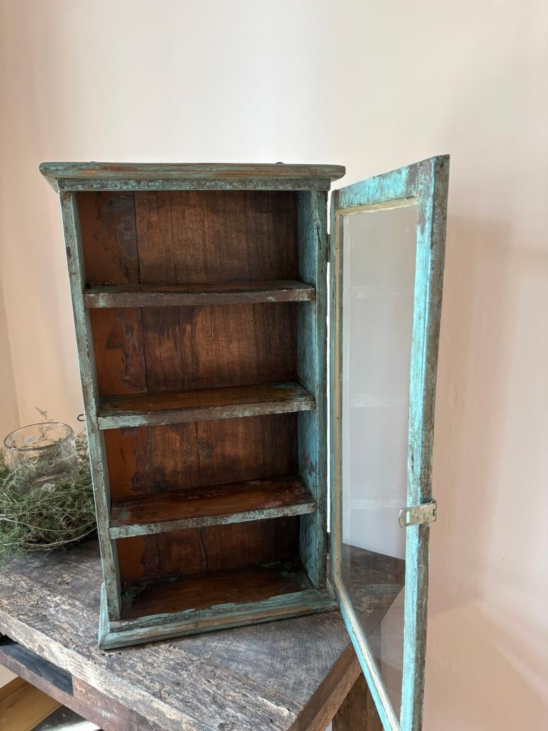 Decoratief wandkastje, Huis en Inrichting, Ophalen, Met deur(en), Zo goed als nieuw, Minder dan 100 cm