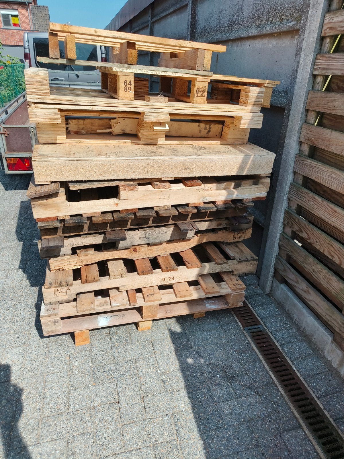 Gratis hout brandhout palletten vuurkorf Vuurschaal kachel, Doe-het-zelf en Bouw, Ophalen