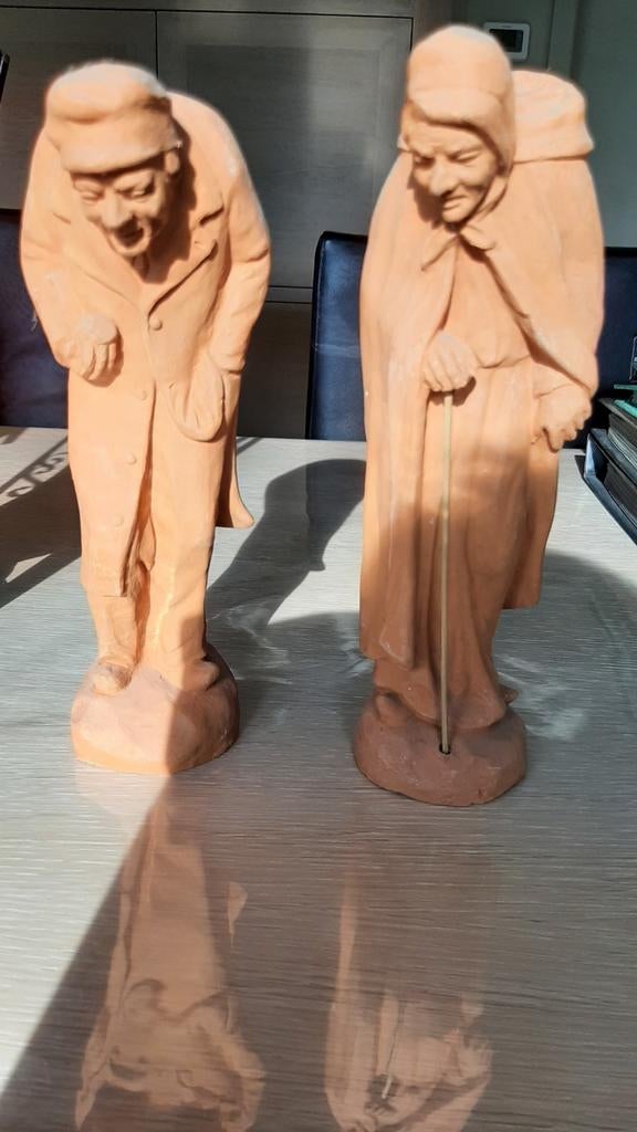 Terracotta beeldjes, Ophalen
