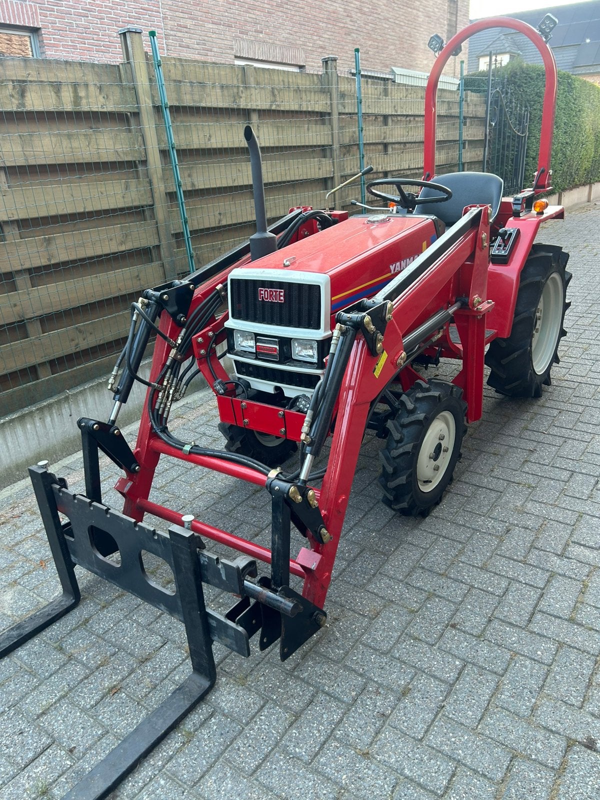Yanmar minitraktor, Enlèvement