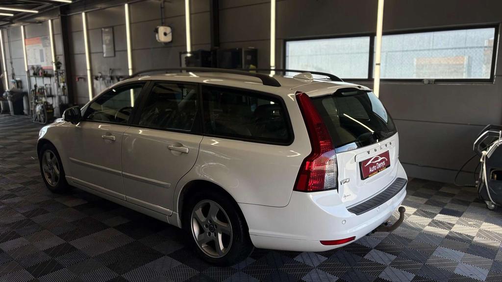 Volvo V50 1.6 D DRIVe bj. 2011 Euro 5, Auto's, Euro 5, Gebruikt, Zwart, Wit