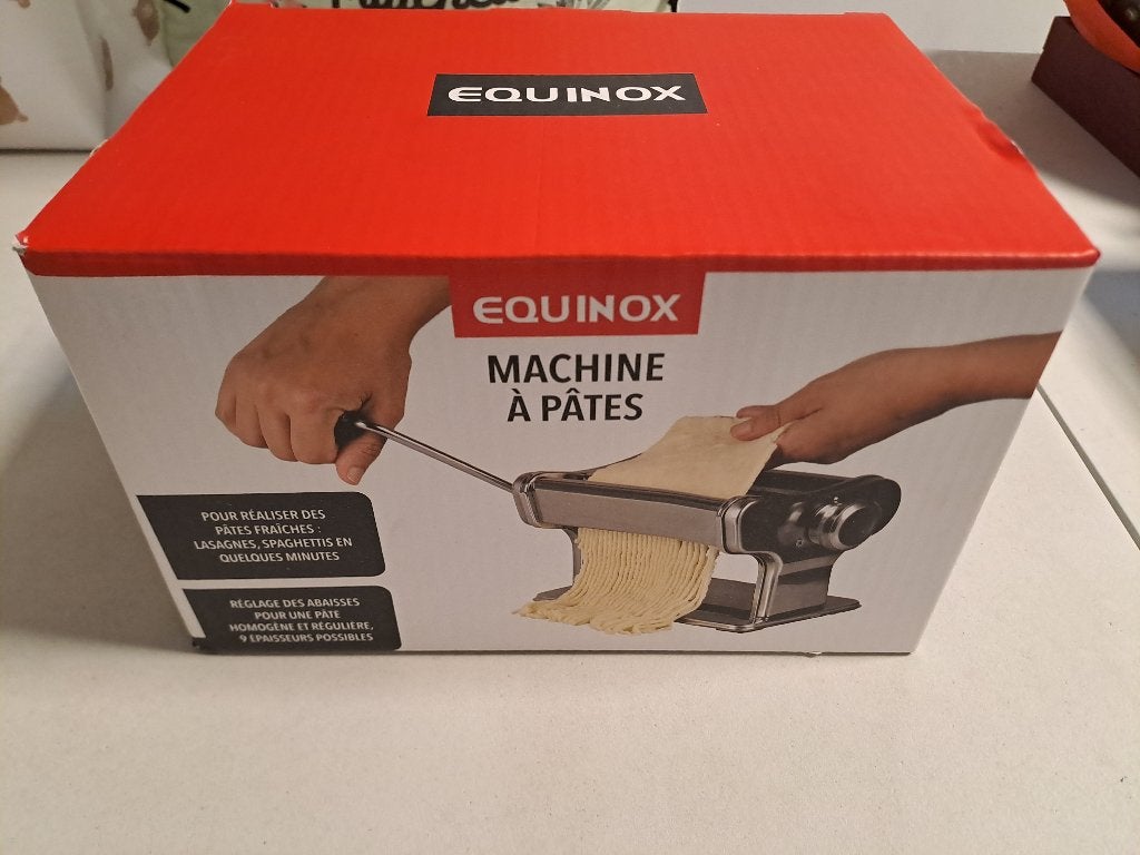 Machine a pate equinox, Electroménager, 800 à 1200 grammes de pâte, Enlèvement, Neuf, Sans minuteur