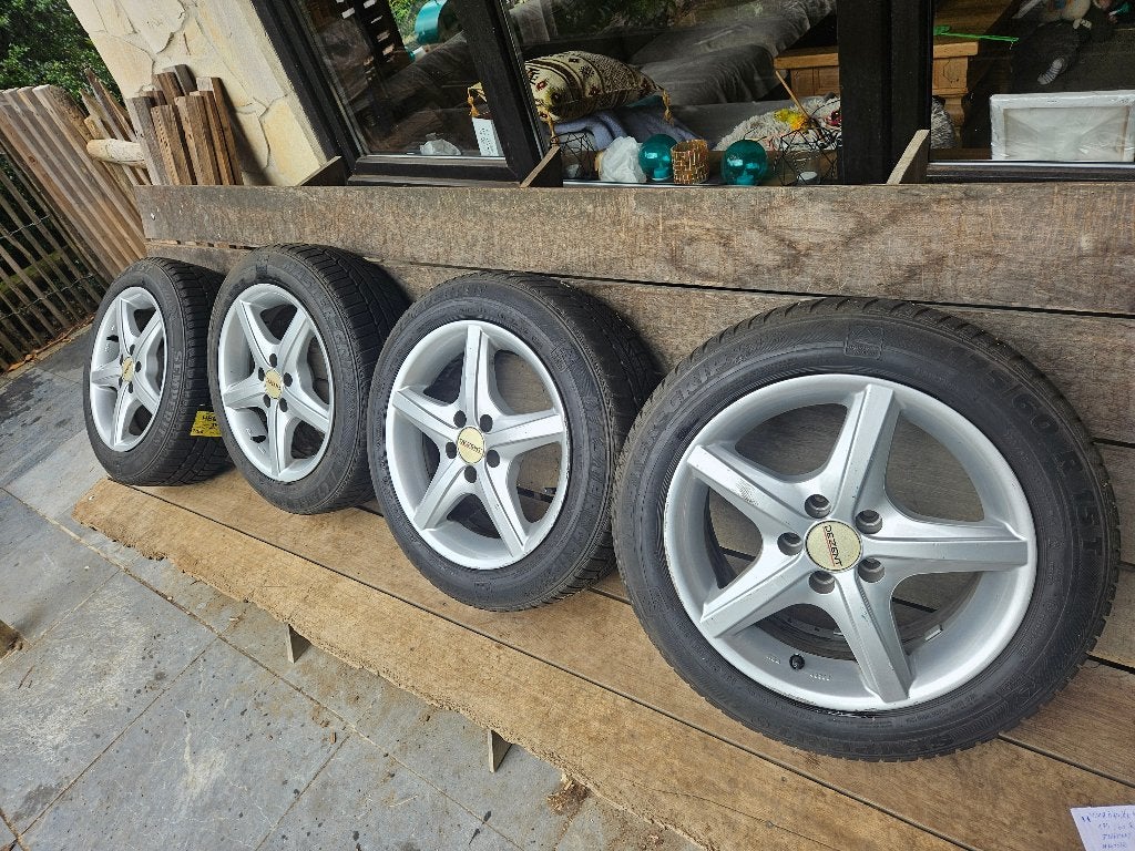 Velgen met winterbanden audi a2, Gebruikt, 15 inch, Velg(en), 175 mm