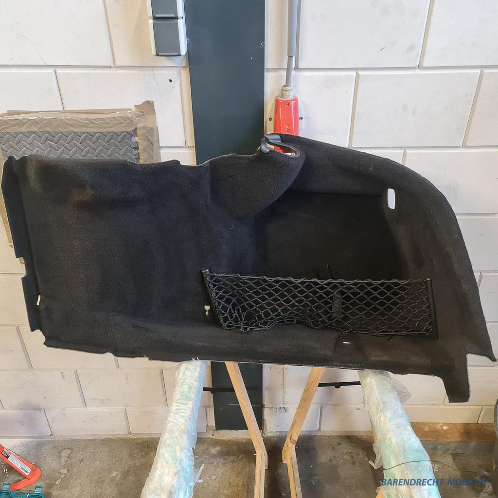 Mercedes S Klasse W221 kofferbak bekleding opbergvak rechts, Gebruikt, Mercedes-Benz AG, Mercedes-Benz, Mercedesstrasse 120
70372  Stuttgart, DE