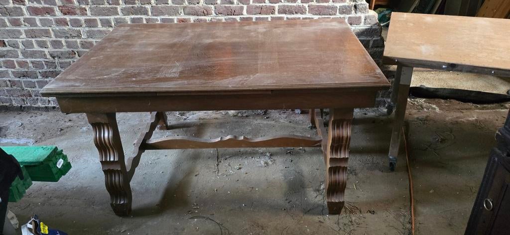 Houten tafel, Enlèvement