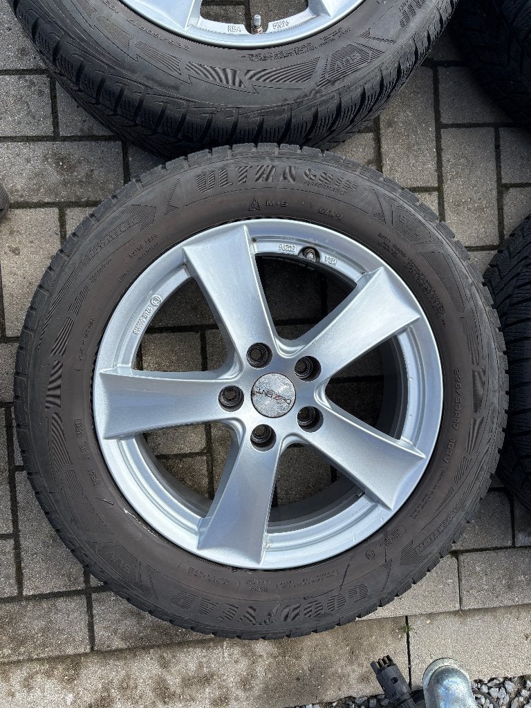 Jantes 17' pour Hyundai Tucson / Kia Sportage + pneus hiver, Autos : Pièces & Accessoires, Pneus hiver, Véhicule de tourisme, Enlèvement
