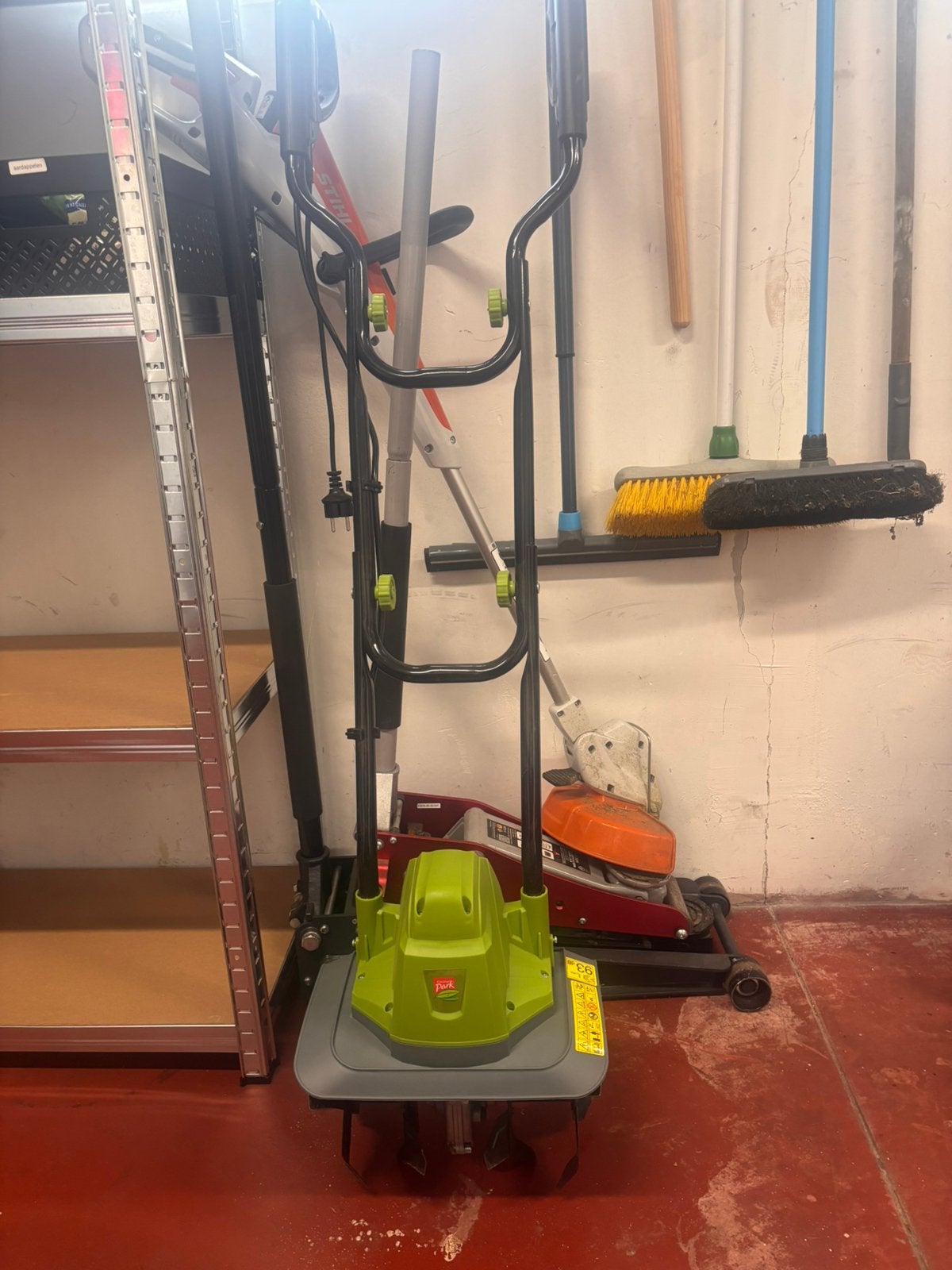 Tuinfrees centralpark, Doe-het-zelf en Bouw, Gereedschap | Freesmachines, Ophalen, Zo goed als nieuw, Tuinfrees