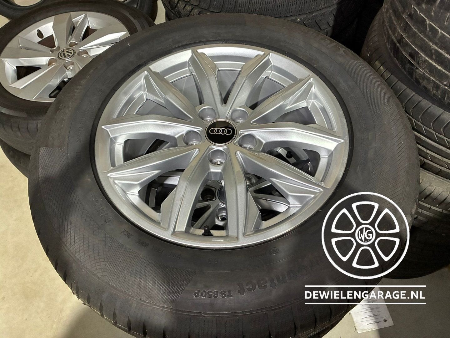NIEUW Audi Q5 Velgen + Winterbanden Continental Origineel 5x, Auto-onderdelen, Banden en Velgen, -, -, Banden en Velgen, Nieuw